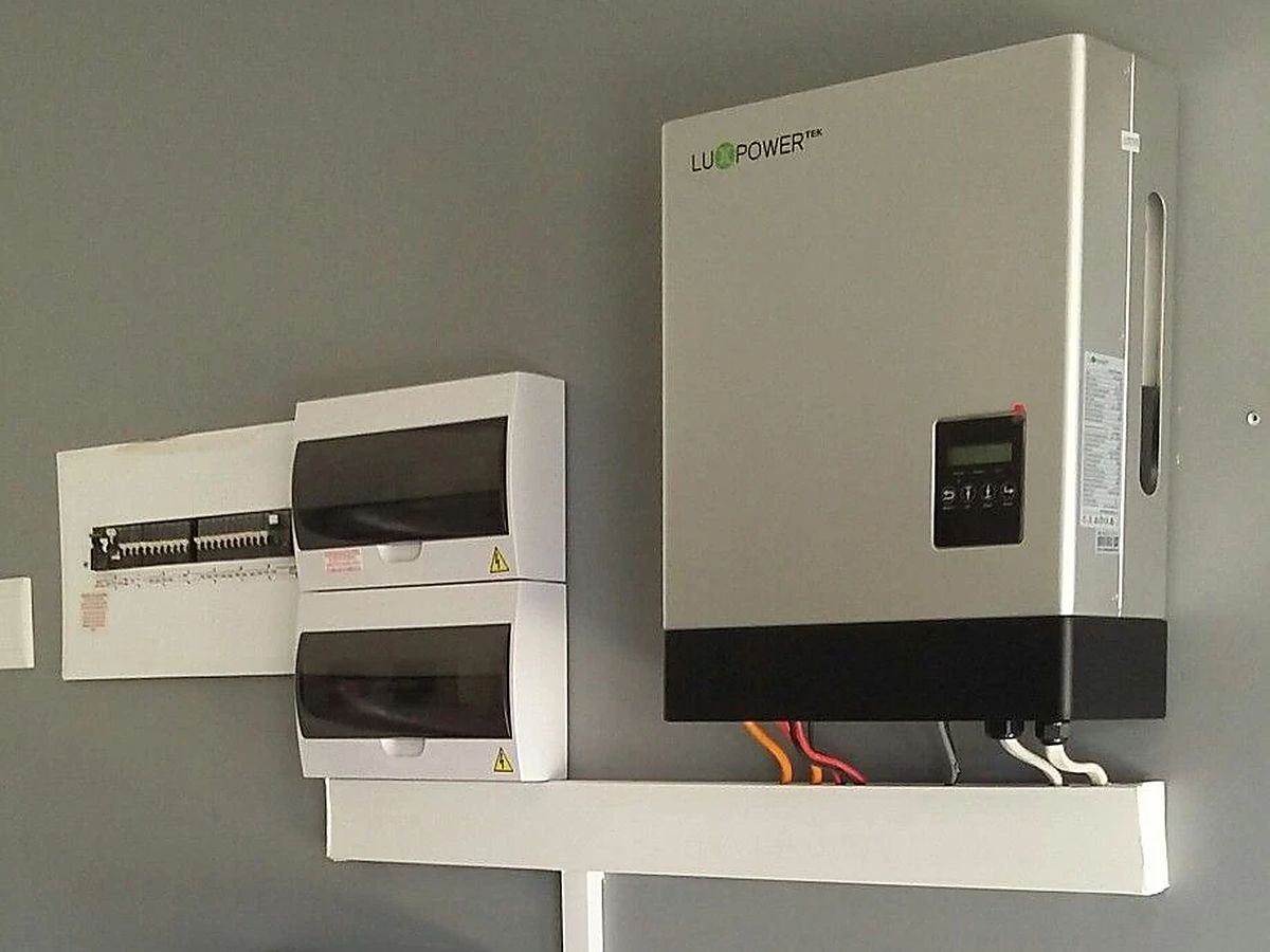 Hybrid inverter